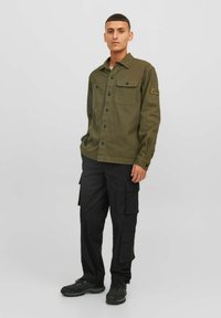 Jack & Jones JPSTBILL JJCLEAN TAPERED - Cargobroek - black/zwart