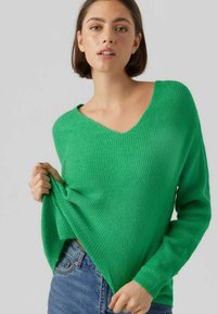 Vero Moda VMCREWLEFILE V-NECK  NOOS - Trui - bright green