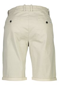 Beige geruite shorts met omgeslagen manchetten, knoopsluiting achterzakken en een platte tailleband. Gemaakt van lichtgewicht stof met een gestructureerd patroon.