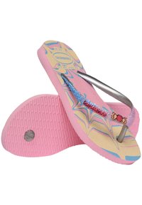 Infradito rosa con motivo marmorizzato e cinturini argentati glitterati. Suole testurizzate con piccole scanalature per la presa. Marchio sulla parte interna.