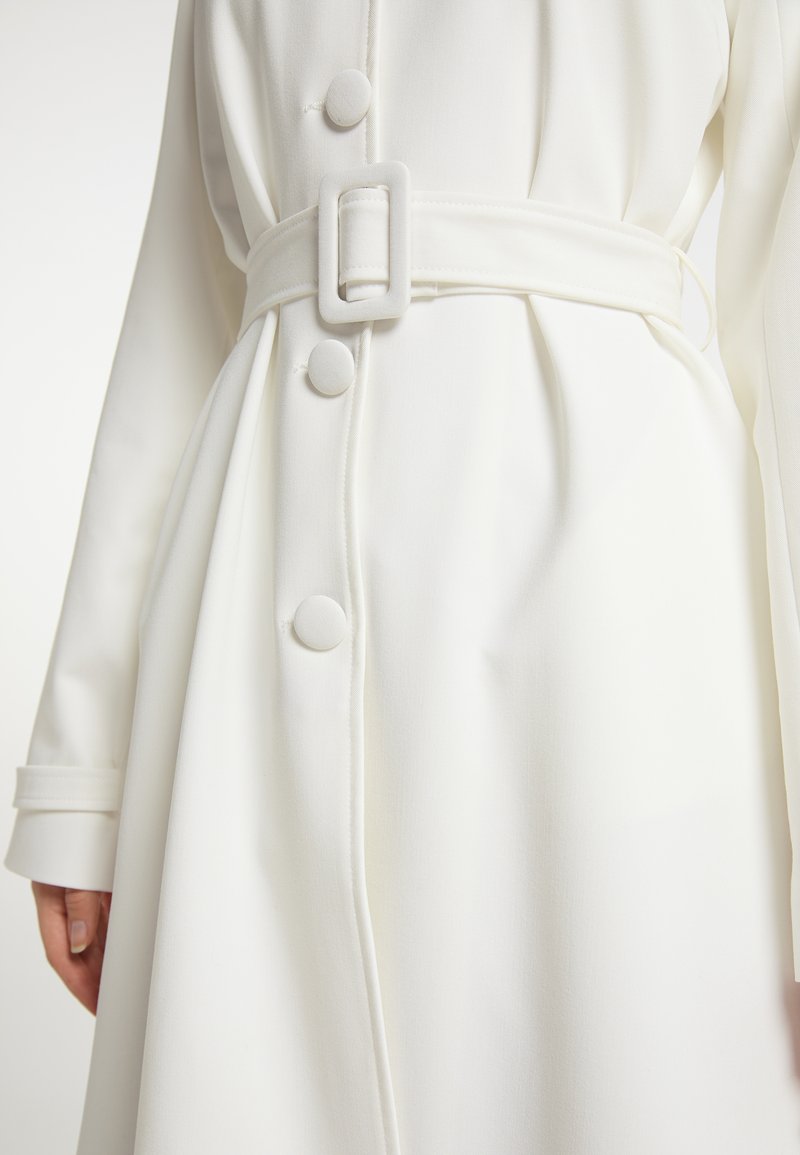 Damen Parkas | DreiMaster Trenchcoat weiss/weiß - TR26656 Damen Parkas | DreiMaster Trenchcoat weiss/weiß - TR26656