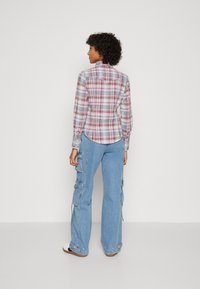 Wrangler WESTERN SHIRT - Užsagstoma palaidinė - violet quartz