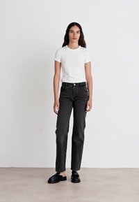 sessùn GARETT - Vaqueros rectos - graffit wash