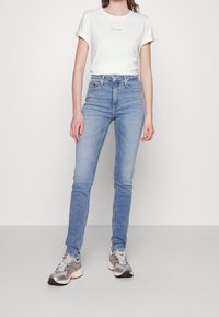 Calvin Klein Jednoduché tričko - white