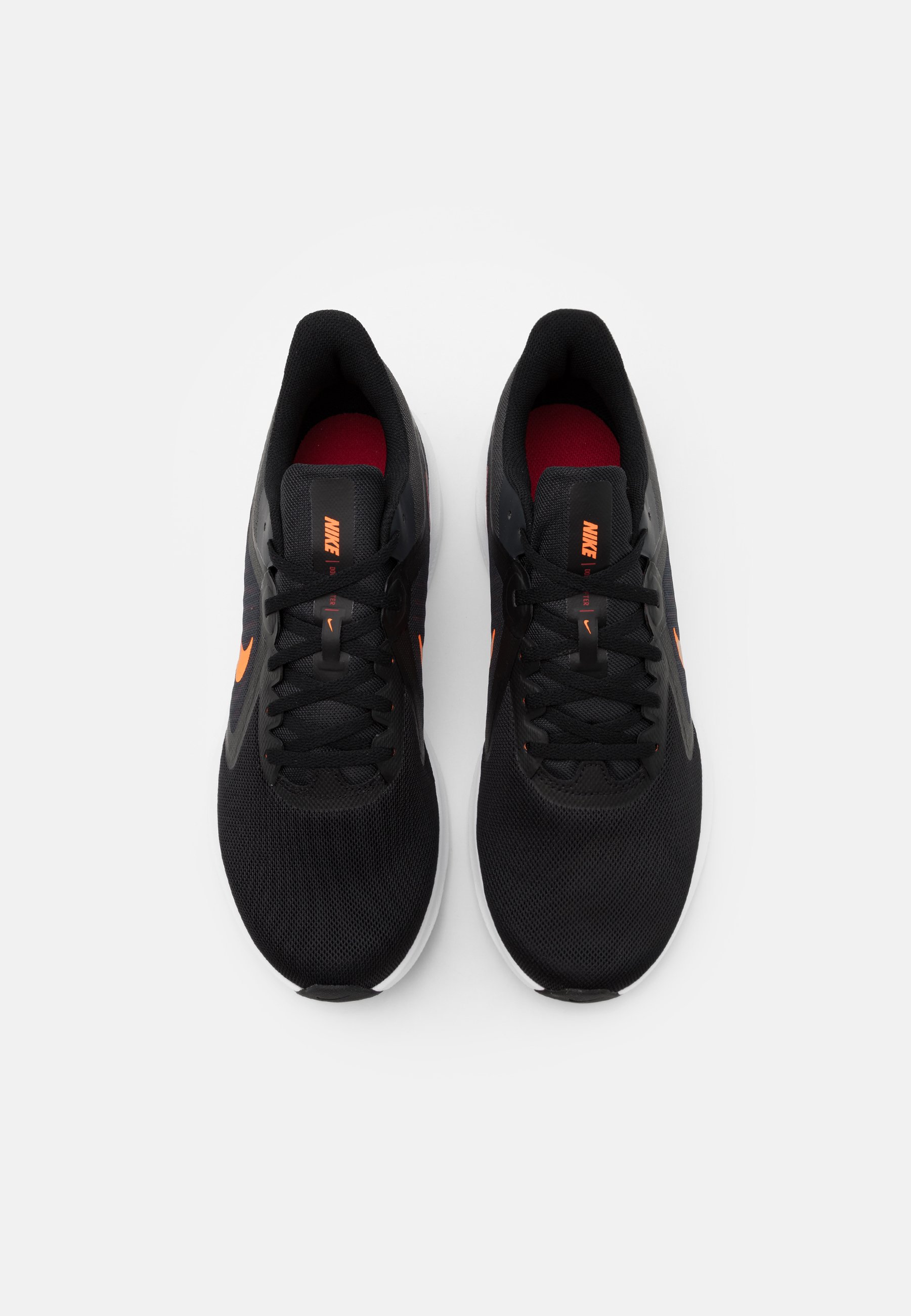 Nike Performance DOWNSHIFTER 10 - Zapatillas de running neutras -  black/total orange/gym red/negro - Zalando.es