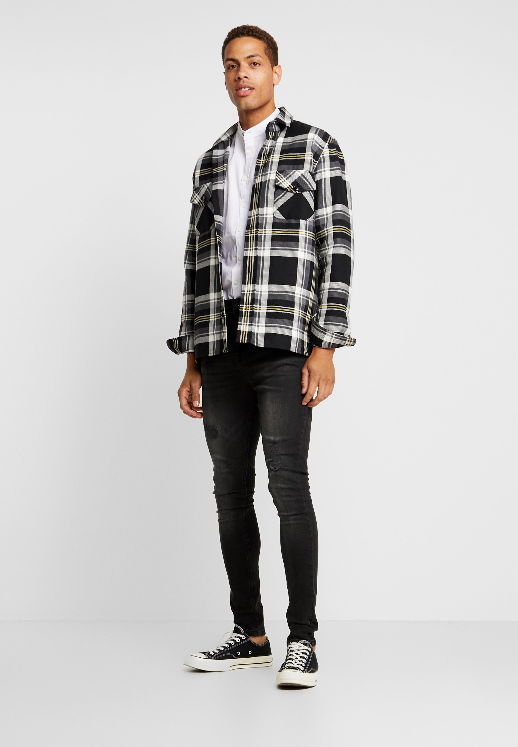 Piazza Italia CAMICIA Skjorte bianco Zalando.no Piazza Italia CAMICIA Skjorte bianco Zalando.no