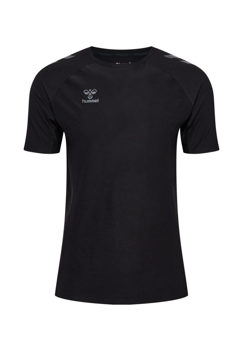 T-shirt nero a maniche corte realizzato in un tessuto liscio. Presenta maniche raglan, scollo a girocollo e un piccolo logo sul petto.