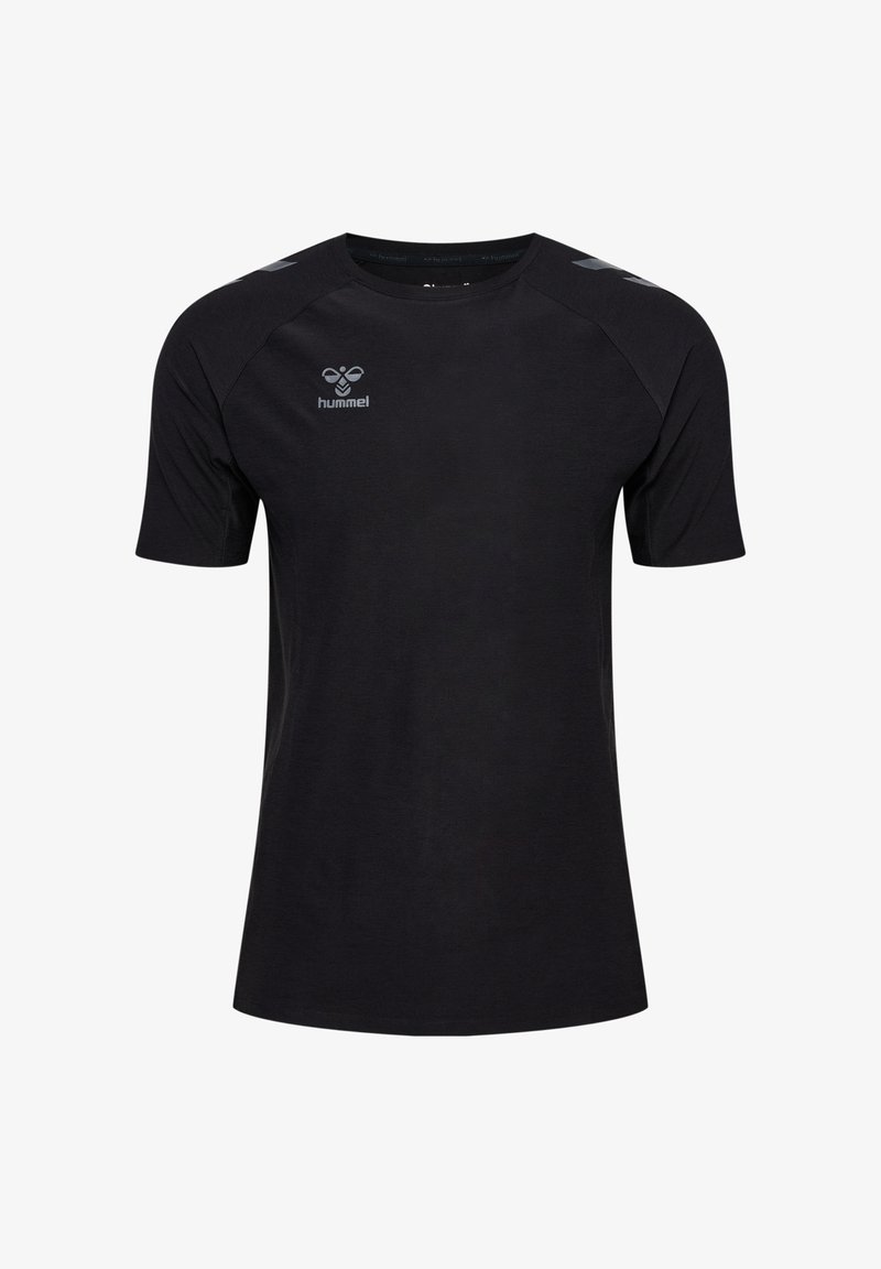 T-shirt nero a maniche corte realizzato in un tessuto liscio. Presenta maniche raglan, scollo a girocollo e un piccolo logo sul petto.