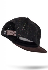 Fekete snapback sapka színes pöttyökkel, barna ereszvel és hálós belső réteggel, állítható pánttal és logó címkével az oldalon.