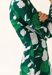 IVY OAK Maxi šaty - dark green
