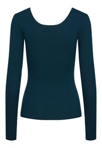 Långärmad topp i mörkt teal, med ribbat mönster, en bred rundad halsringning och en åtsittande design.