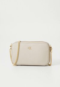 Calvin Klein Jeans MINIMAL MONO CAMERA BAG - Skuldertasker - chateau