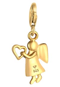 Colgante dorado con un detallado ángel sosteniendo un corazón. Marcado con "925" que indica contenido de plata esterlina. Acabado suave, diseño pulido.