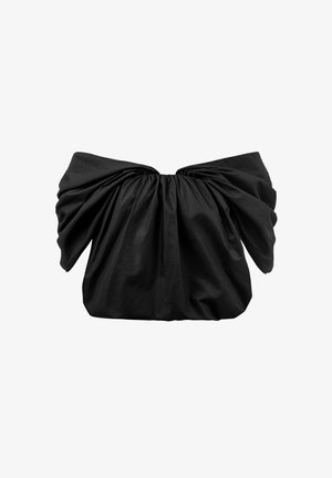 Czarna torba z materiału z marszczonym, wypukłym wzorem. Miękka tekstura, oversize'owy kształt i drapowany materiał nadająca objętościowy wygląd.