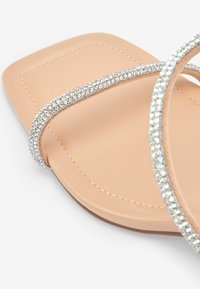 Next FOREVER COMFORTÂ® DOUBLE BAND MULES - Slip-ins med hög sula - nude cream