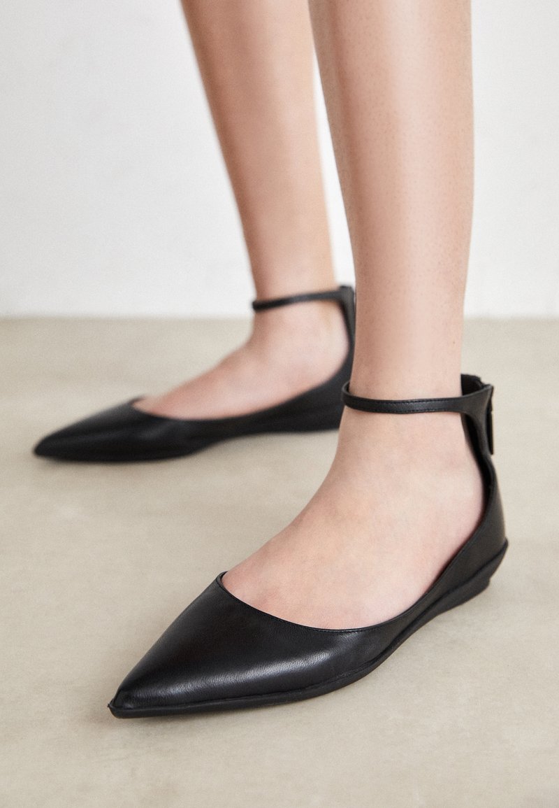 Patent Leather Flats Pointed Toe Flats Calvin Klein Calvin Klein