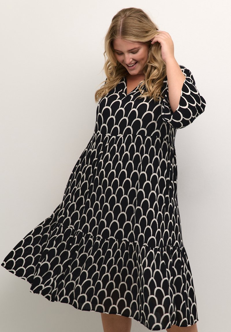 Kaffe Curve KCKERRY AMI - Dnevna haljina - black and white graphic print