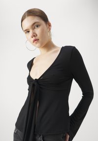 Gina Tricot TIE FRONT LONG SLEEVE - Top - black