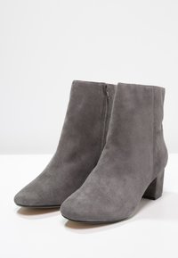 Dune London Botki