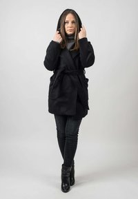 Dalle Piane Cashmere BLEND  - Abrigo corto - nero