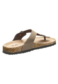 Brun flip-flop sandal med en struktureret korksæde, gummisål og brede remme. Har en dekorativ knap og et minimalistisk design.