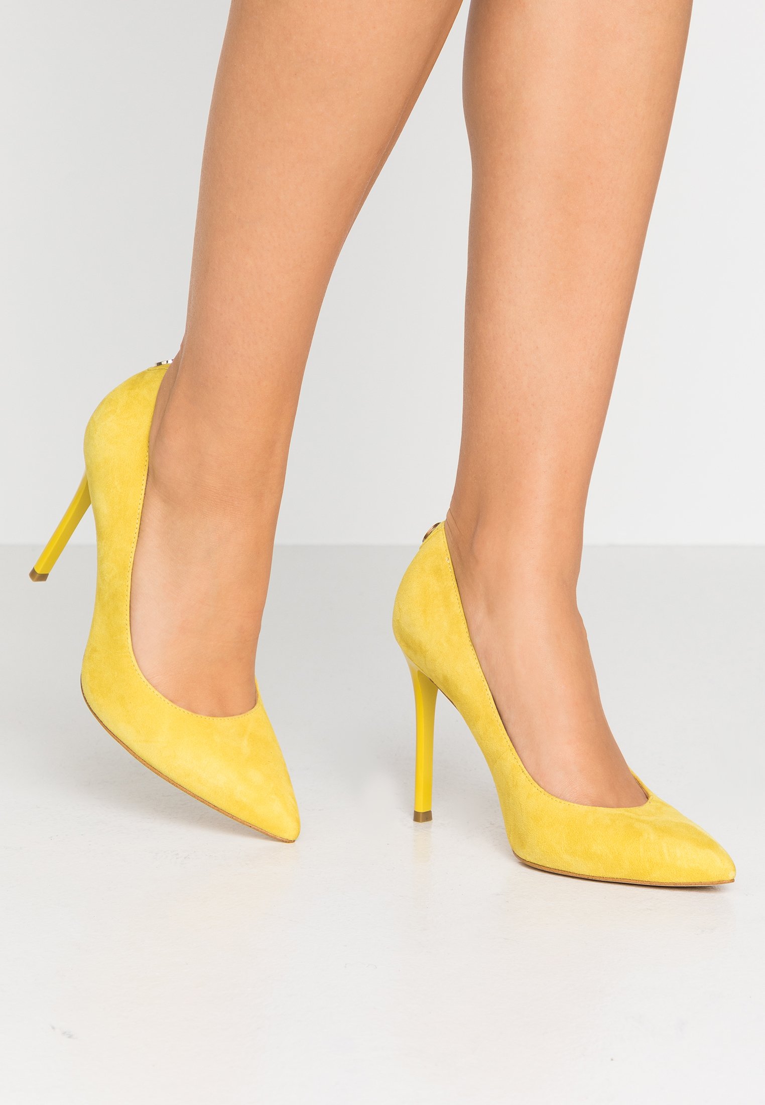 guess escarpin