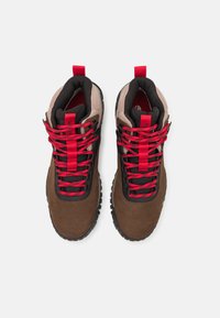 Timberland MOTION SCRAMBLE  - Botines con cordones - dark brown