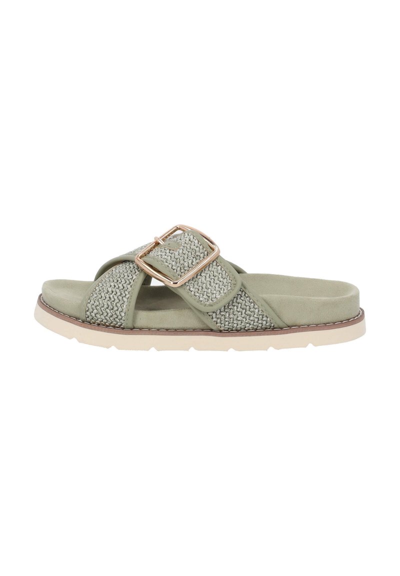 Sandalo verde con suola scivolosa, caratterizzato da cinturini in tessuto intrecciato, una fibbia metallica, un acolino in suede morbido e una suola in gomma leggera con un design a battistrada.