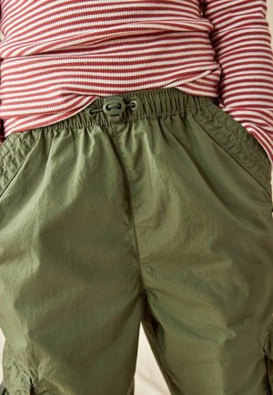 PARACHUTE - REGULAR FIT - Pantalones cargo - khaki green