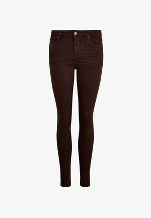 Jeans skinny marrón oscuro de denim, con un diseño clásico de cinco bolsillos, cierre de botón y textura suave sin desgastes visibles.