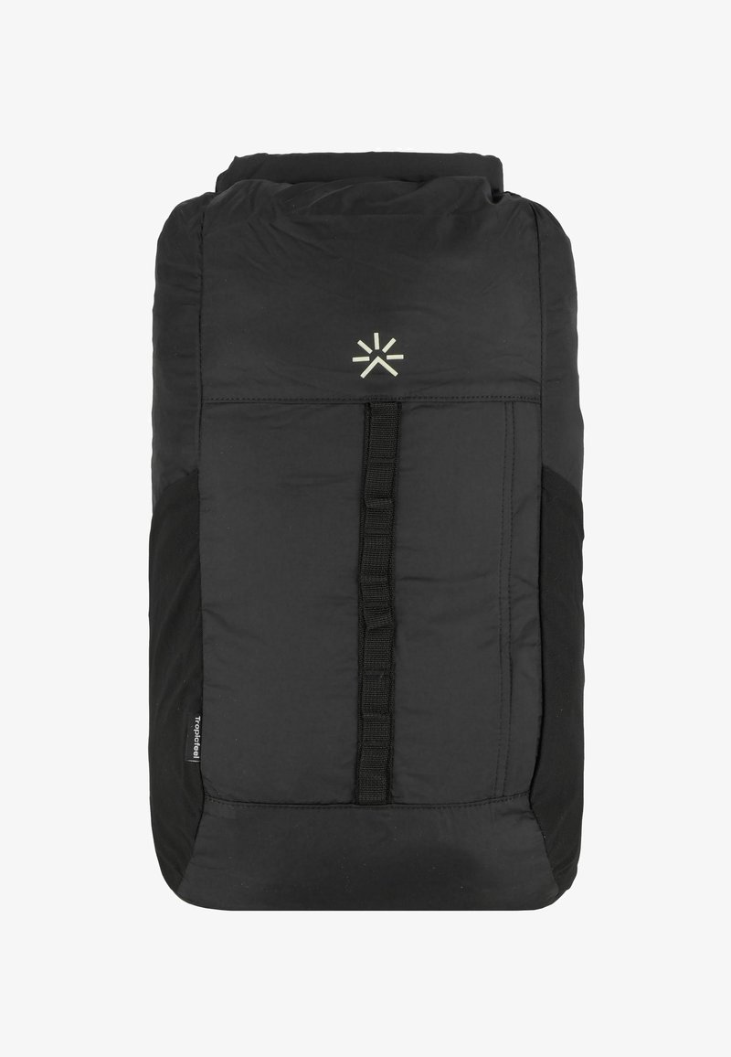 Zaino imbottito nero con chiusura a rotolo, dotato di una fascia in rete sul davanti e un logo al centro, realizzato in materiale resistente.