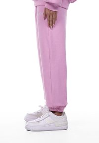 Dropsize JOGGER - Træningsbukser - pink frosting