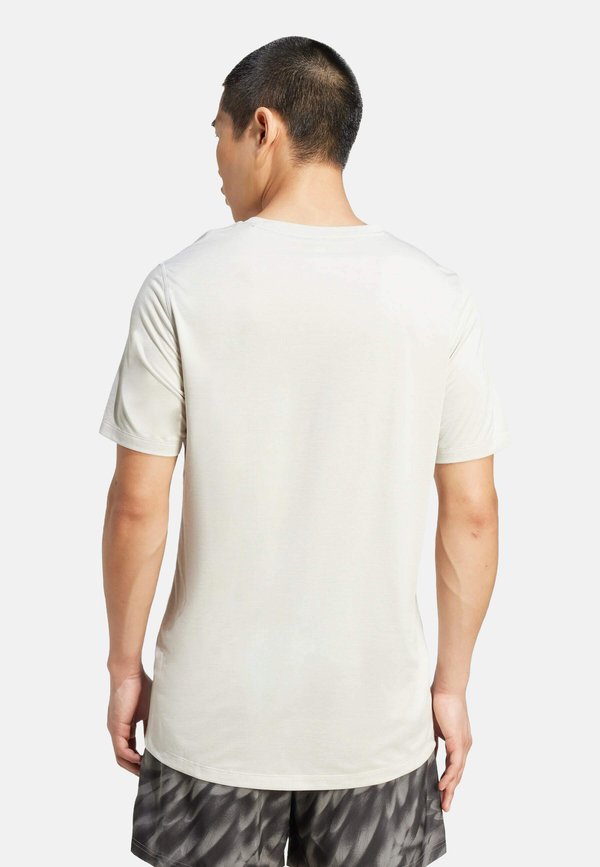 OWN THE RUN - Sports T-shirt4