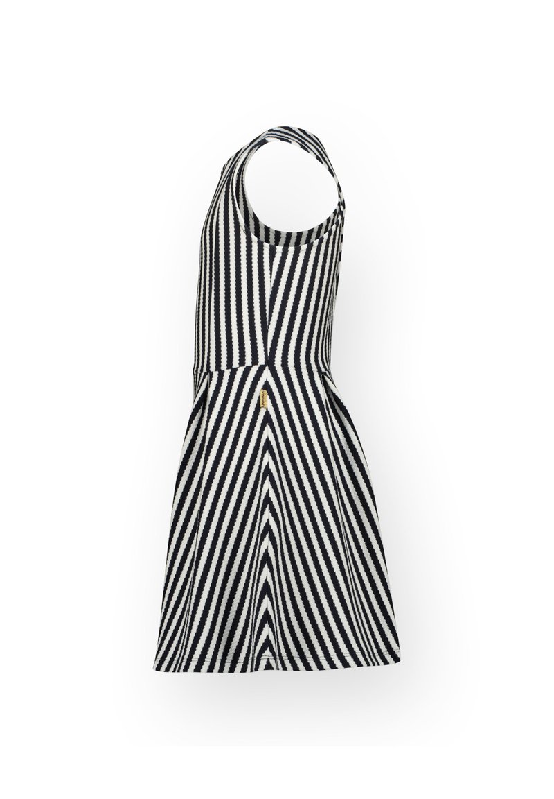 Robe sans manches à rayures noires et blanches avec un col rond, un corsage ajusté, une jupe évasée et un détail doré à l'avant.