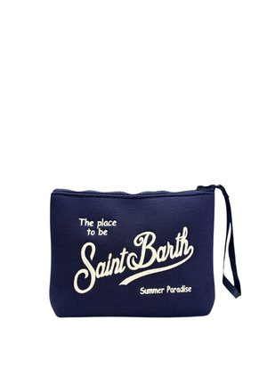 Borsetta in tessuto blu navy con scritta bianca "The place to be Saint Barth Summer Paradise", con cinturino laterale per polso e chiusura con zip.