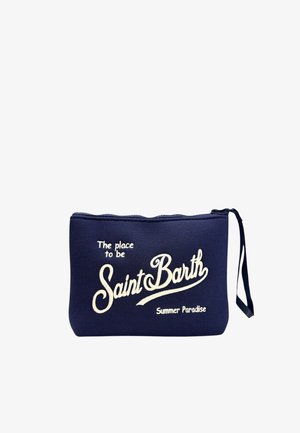 Borsetta in tessuto blu navy con scritta bianca "The place to be Saint Barth Summer Paradise", con cinturino laterale per polso e chiusura con zip.