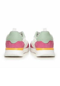 Sneaker in pelle con una combinazione di colori verde menta, rosa e bianco. Presentano una parte posteriore testurizzata, motivi sottili e un accento giallo sulla suola.