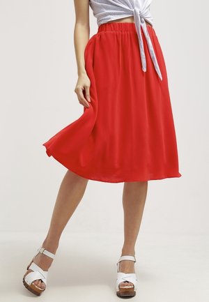 Gestuz Falda acampanada - red