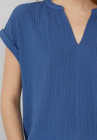 s.Oliver STRUKTURIERTE - Blouse - royalblau