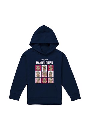 Marineblauer Kapuzenpullover mit neun illustrierten Baby-Yoda-Posen in pinken und roten Quadraten und dem Schriftzug "Star Wars The Mandalorian" darüber.