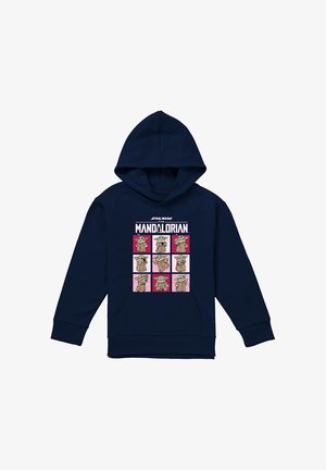 Marineblauer Kapuzenpullover mit neun illustrierten Baby-Yoda-Posen in pinken und roten Quadraten und dem Schriftzug "Star Wars The Mandalorian" darüber.