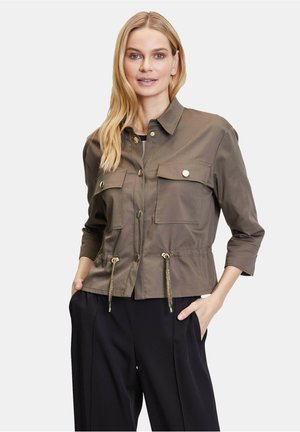 MIT TASCHEN - Kevyt takki - khaki