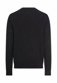 Czarny sweter dziany z okrągłym dekoltem, długimi rękawami i ściągaczami na mankietach. Tkanina posiada teksturowany wzór na całej powierzchni.