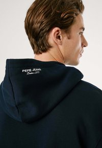Pepe Jeans MAVERICK - Hoodie - dulwich blue