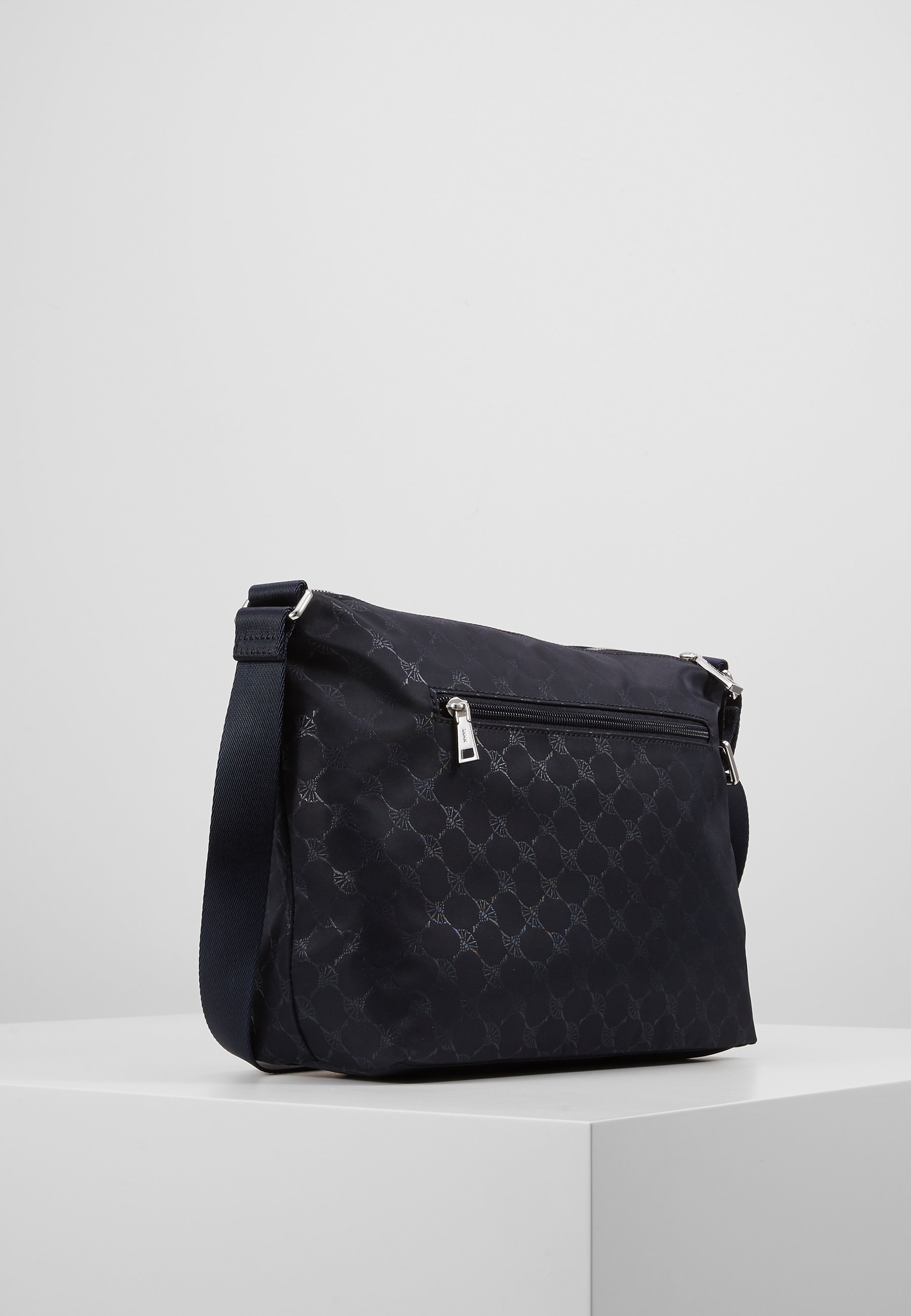 JOOP! CORNFLOWER BELA SHOULDERBAG Skulderveske nightblue JOOP! CORNFLOWER BELA SHOULDERBAG Skulderveske
