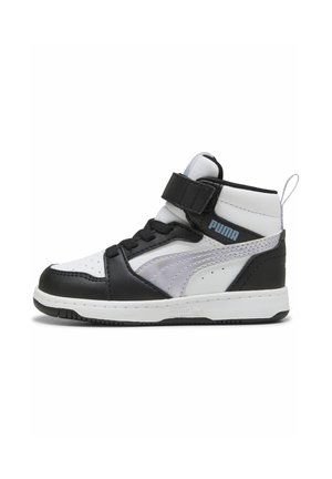 Hoge sneakers met zwart en wit leer en een grijs accent. Sluiting met een riem, textuur oppervlak en het Puma-logo aan de zijkant.