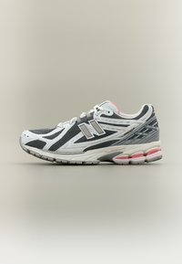 Επιλέχθηκε, grey/pink