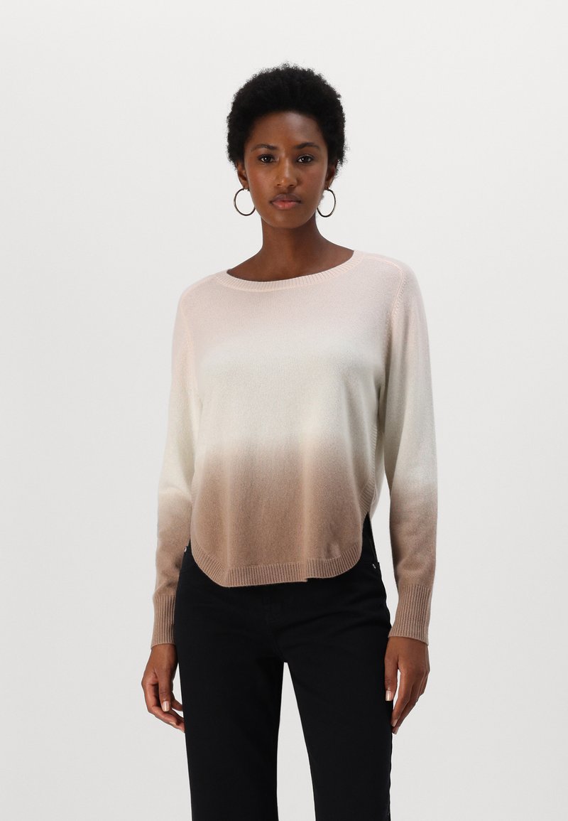 D.Exterior Winter White and Taupe Jumper 51201