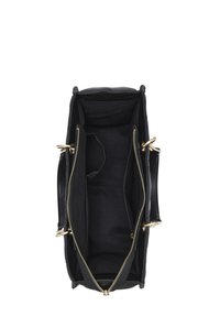 Schwarze Ledertasche mit goldener Hardware, ausgestattet mit einem Reißverschluss, mehreren Innenfächern und einem weichen Stofffutter.