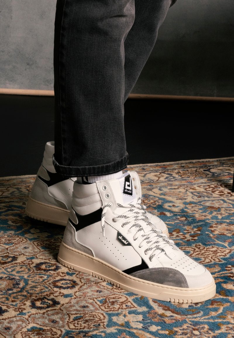 mid sneakers diesel bianche